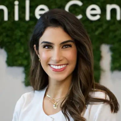 Dentist Kimia Devine headshot image